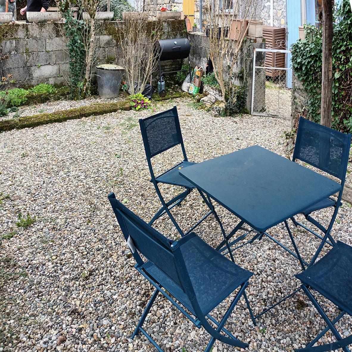 Ferienwohnung Au Bord De La Riviere Verteuil-sur-Charente Exterior foto